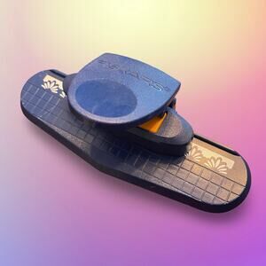 Fiskars Border Punch Interlocking Lace Scallop Edge 2" Scrapbooking Paper Tool